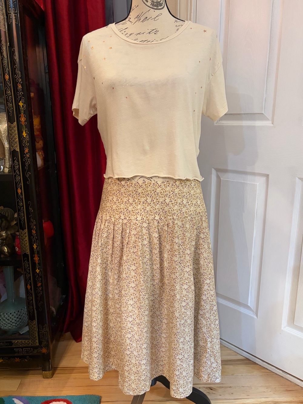 Y2K George by Mark Eisen Tan/Purple Floral Midi Fall Skirt